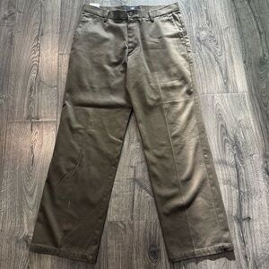 Dockers Men's Tan brown khaki Chinos straight fit size 32x30